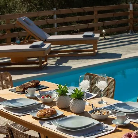 Melisou Villas-cosy Little Complex With Stunning Views Kalamítsi